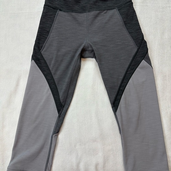 Lululemon Athletica Black and Gray High-Waisted Leggings - Picture 2 of 7